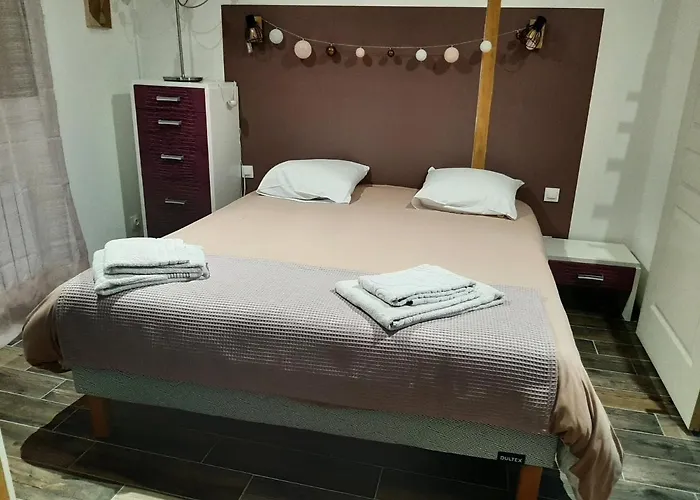 Le Clos Sainte Lea Πανσιόν 3*